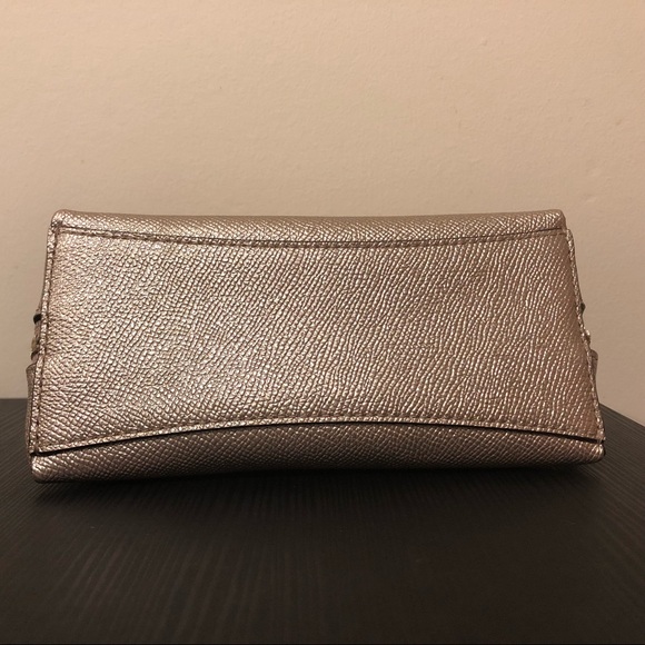 🌟COACH🌟 Leather Cosmetic Bag - Gold - Picture 4 of 5